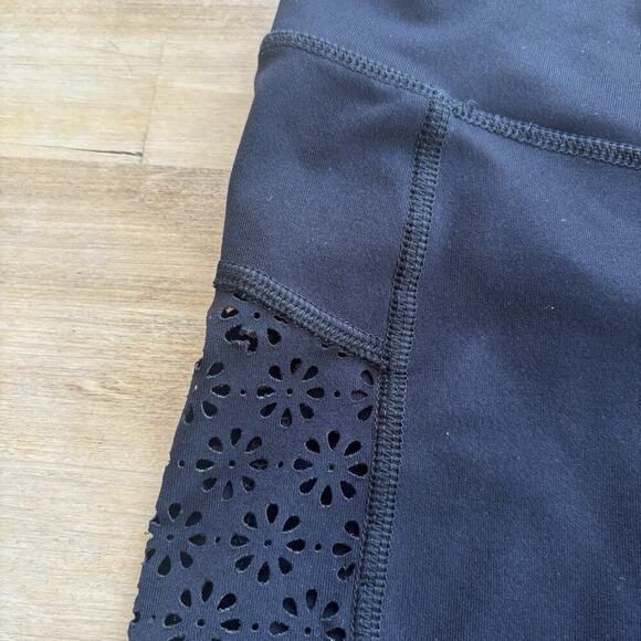 Aeropostale Sport Womens Black Retro Athletic Shorts W/ Flower Cutouts Size L - Picture 9 of 10